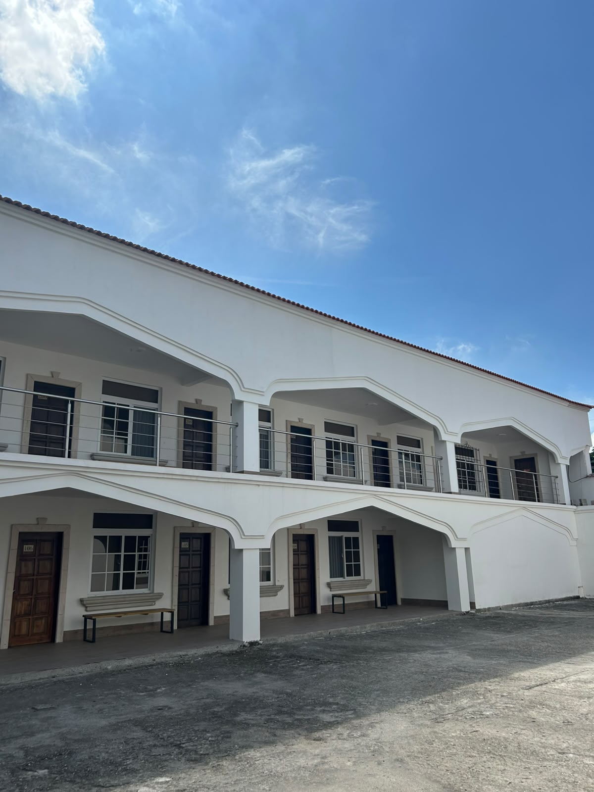 Pasillo y balcones de las habitaciones